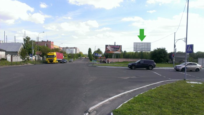 м. Рівне, вул. Макарова, 17
