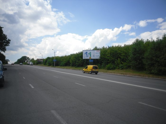 м. Рівне, вул. Дубенська, в районі перехрестя з вул. Я. Гашека
