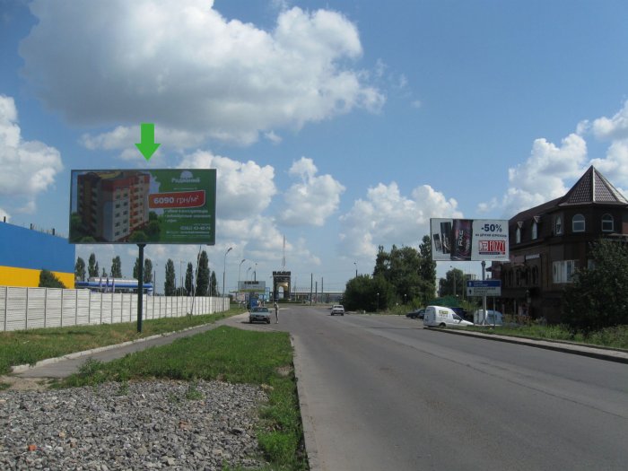 м. Рівне, вул. Млинівська, 30